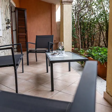 Apartament Casa Matilda - Villasimius, 3 Bedrooms, Double Private Garden, Sleeps 7 Villasimius