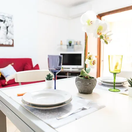 Apartment Casa Matilda Villasimius, 7 Posti, 3 Stanze, Doppio Giardino *