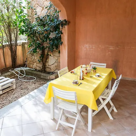 Casa Matilda Villasimius, 7 Posti, 3 Stanze, Doppio Giardino Apartment Villasimius