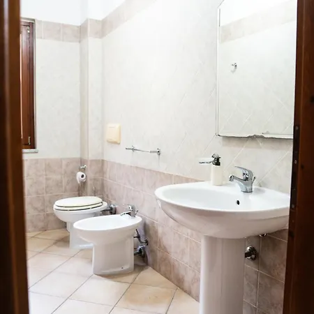 Apartment Casa Matilda Villasimius, 7 Posti, 3 Stanze, Doppio Giardino *