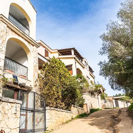 Casa Matilda Villasimius, 7 Posti, 3 Stanze, Doppio Giardino Apartment Villasimius