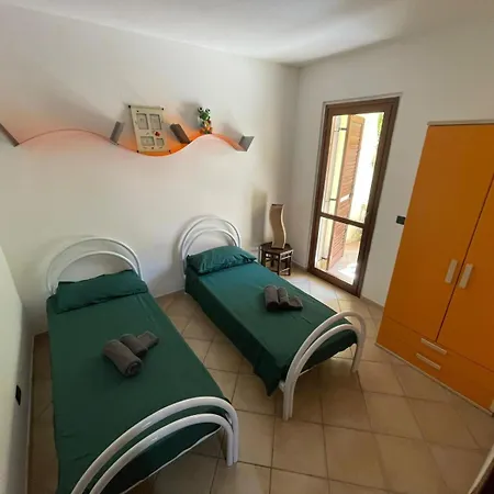 Casa Matilda Villasimius, 7 Posti, 3 Stanze, Doppio Giardino * Villasimius